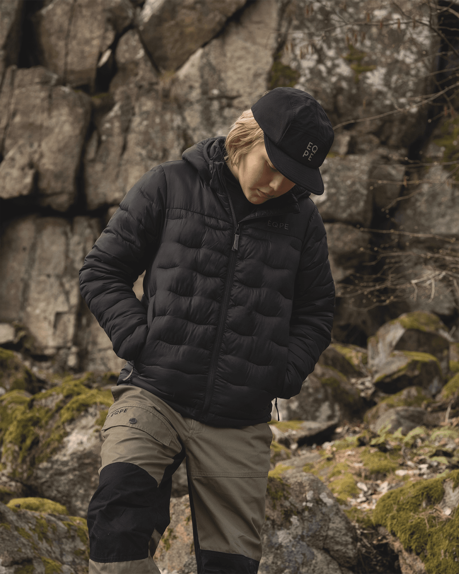 Qanuk Liner Hood JR Deep Black